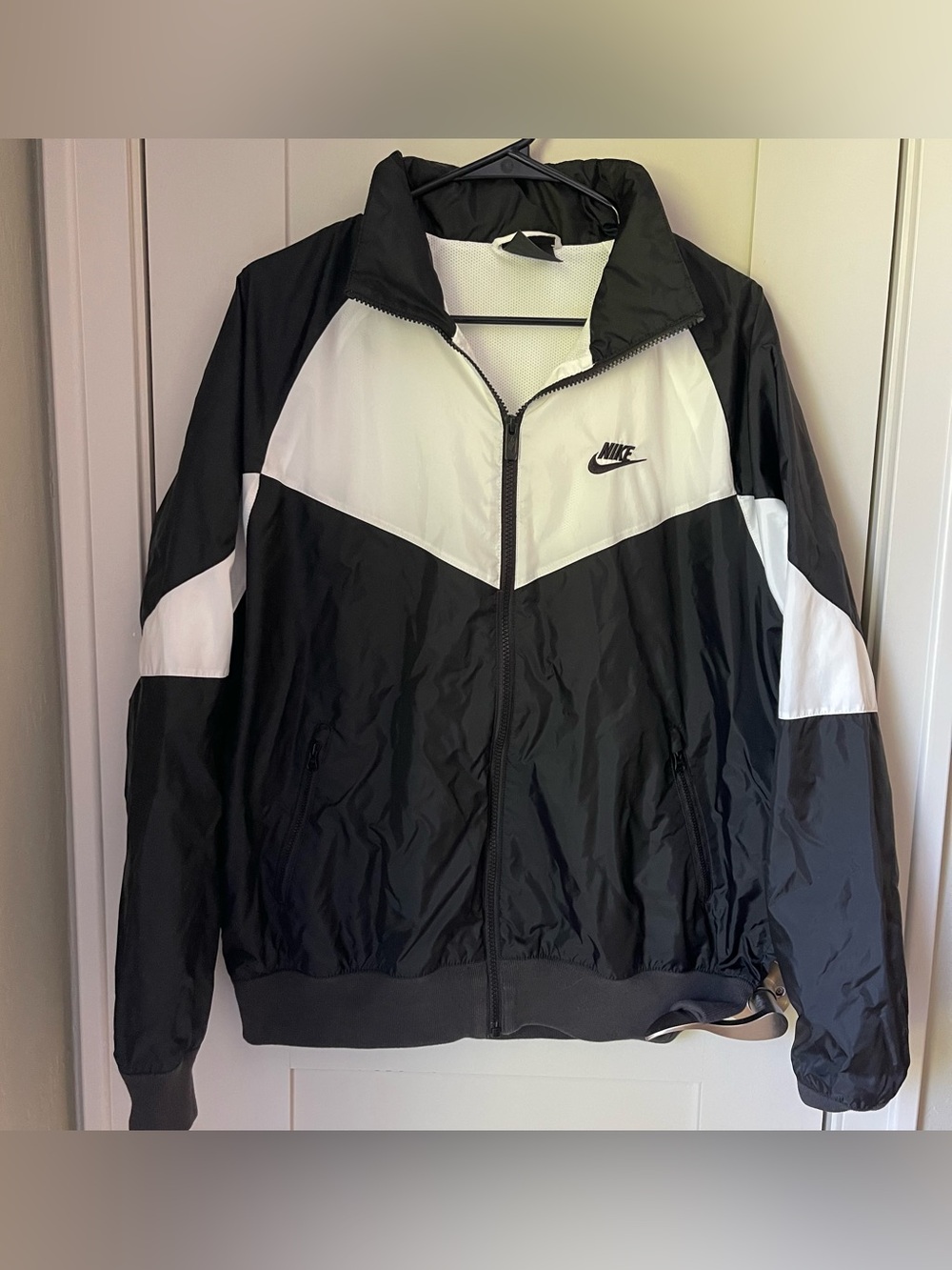 Nike Jacket M Black Colorblock Activewear Zipper Windrunner Nylon